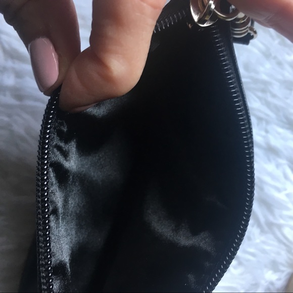 Small Express glittery clutch/wristlet - Picture 4 of 4